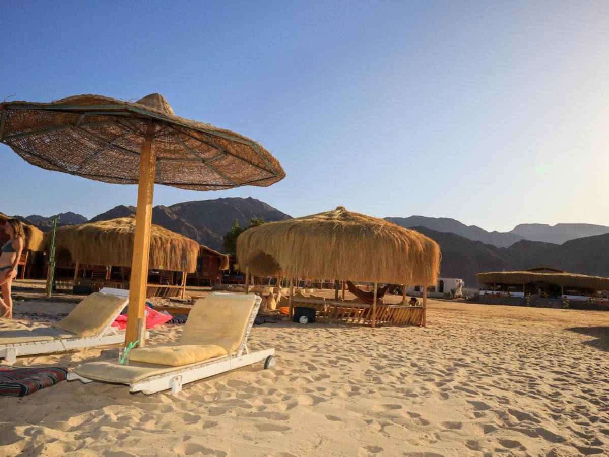 Relax Beach Camp Hotel Nuweiba Exterior photo