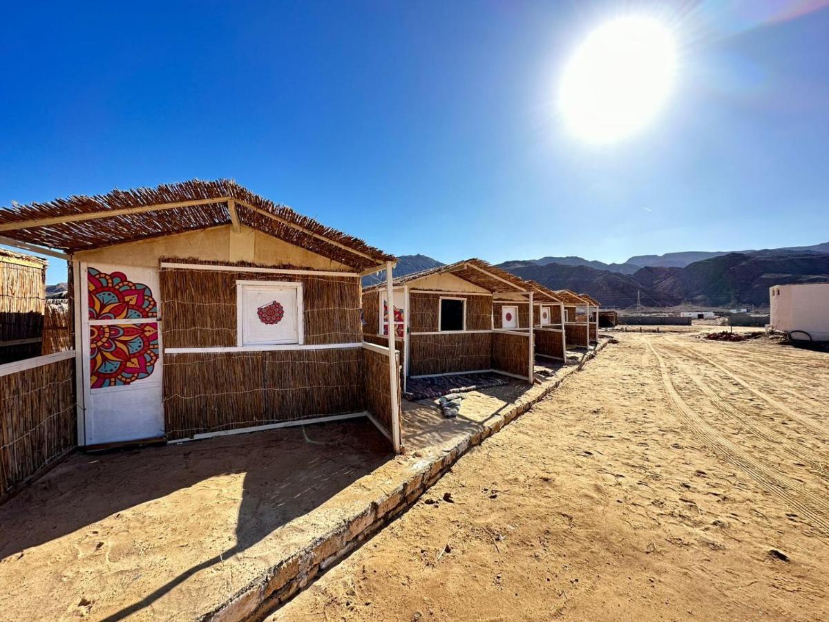 Relax Beach Camp Hotel Nuweiba Exterior photo